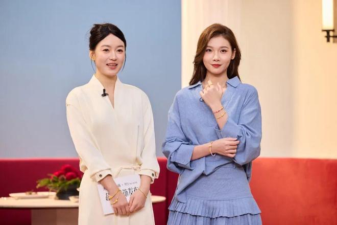 搭这届年轻人更在乎“审美平权”AG真人游戏平台直播间买金学穿(图2) 搭这届年轻人更在乎“审美平权”AG真人游戏平台直播间买金学穿(图2)