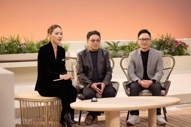 搭这届年轻人更在乎“审美平权”AG真人游戏平台直播间买金学穿(图10) 搭这届年轻人更在乎“审美平权”AG真人游戏平台直播间买金学穿(图10)